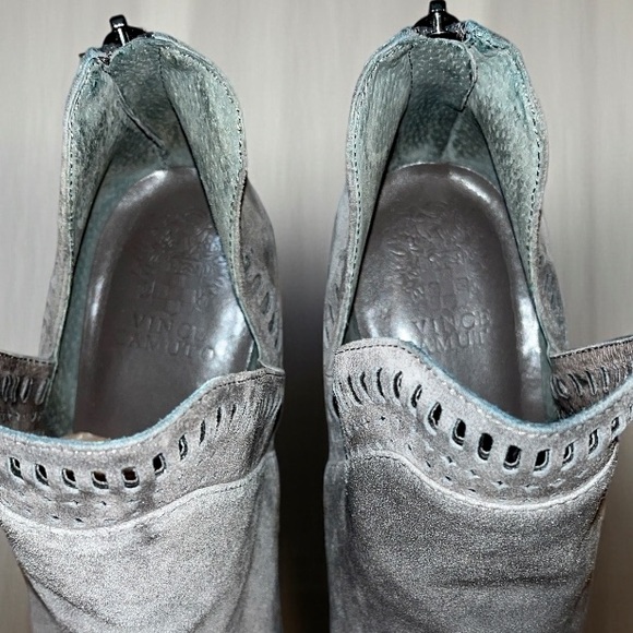 Vince Camuto Fileana Suede Cut-out Bootie in Gray Size 10 - Picture 8 of 13